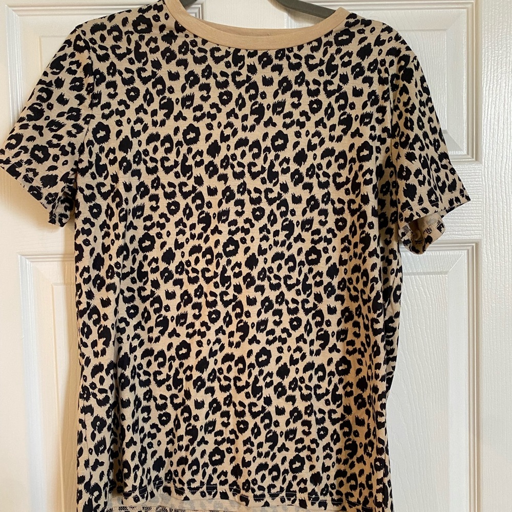 Leopard print shirt medium